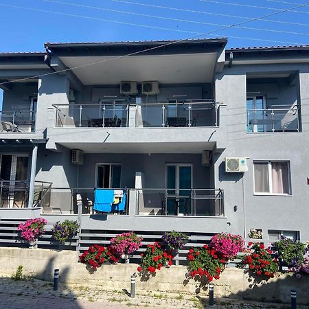 Apartments Miki Полихроно Экстерьер фото
